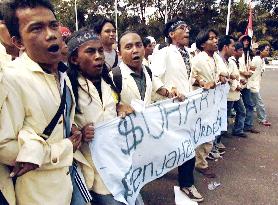 Indonesian students demonstrate